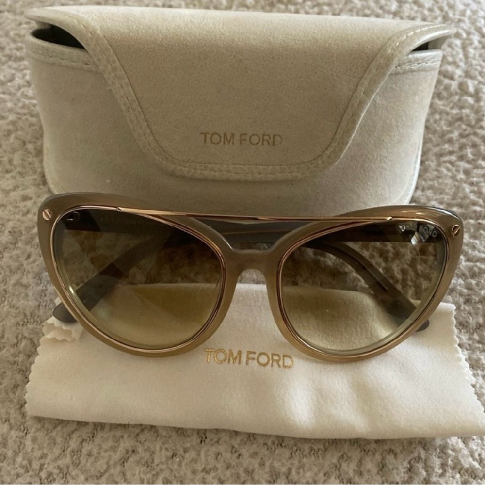 Tom Ford Women’s Tan Cream Cat Eyes Limited Edition Sunglasses 100% Authentic